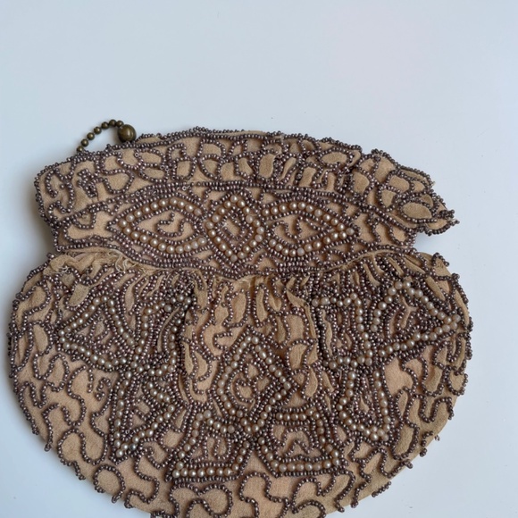 VINTAGE SILK BEADED  WITH SEED PEARL…BRIDGERTON ERA LADIES BAG——MADE IN BELGIUM - Picture 2 of 3